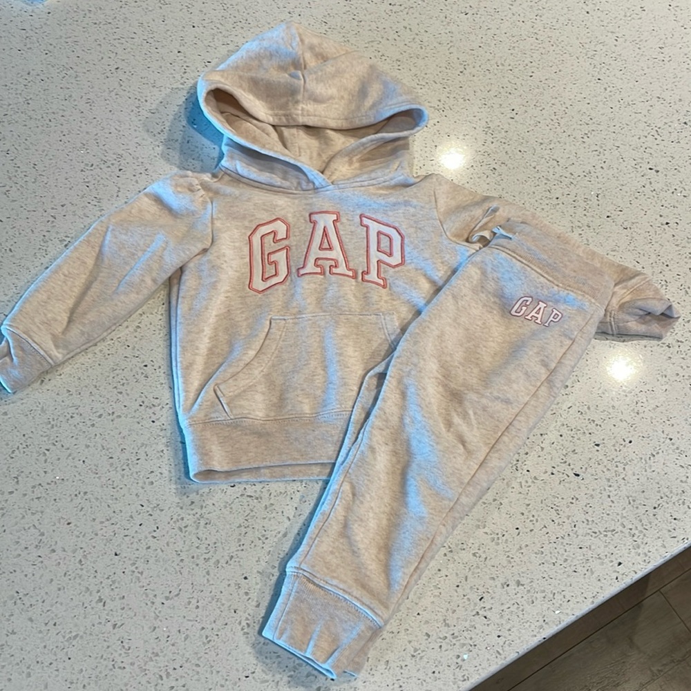 Baby Gap girls 2T sweatshirt and sweatpants
